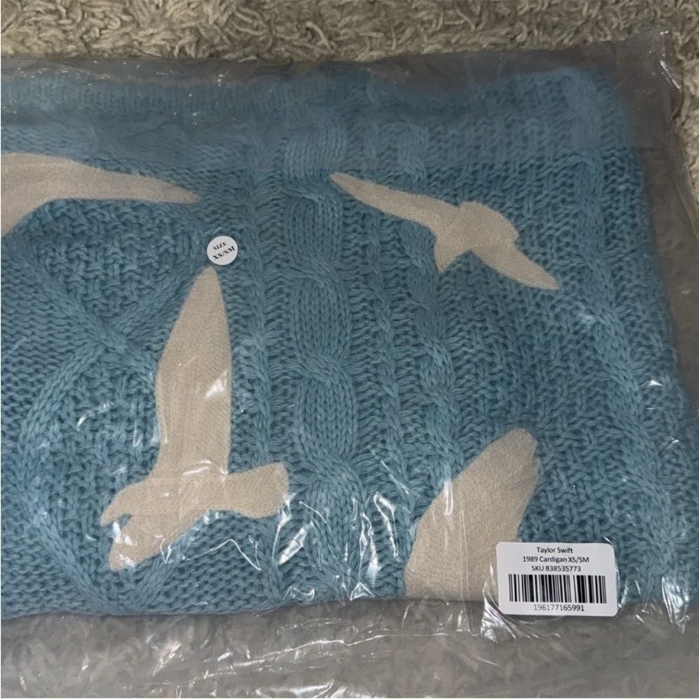 NEW Taylor Swift Official 1989 Cardigan